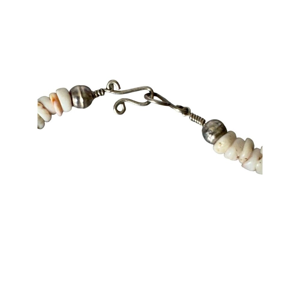 Old Southwestern Puka Oyster Shell Necklace Turquoise Accent & Sterling Silver - Picture 4 of 12
